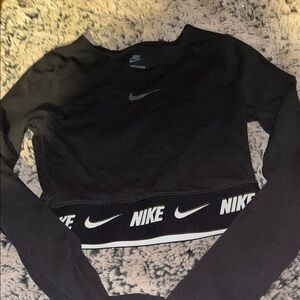 Nike Black Fitted Crop long sleeve